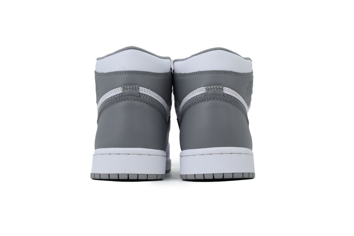 Air Jordan 1 Retro High OG 'Stealth' 555088-037