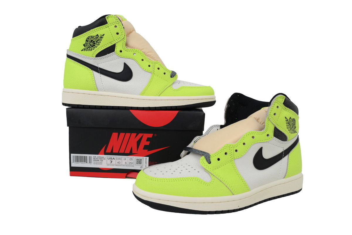 Air Jordan 1 Retro High OG 'Visionaire' 555088-702