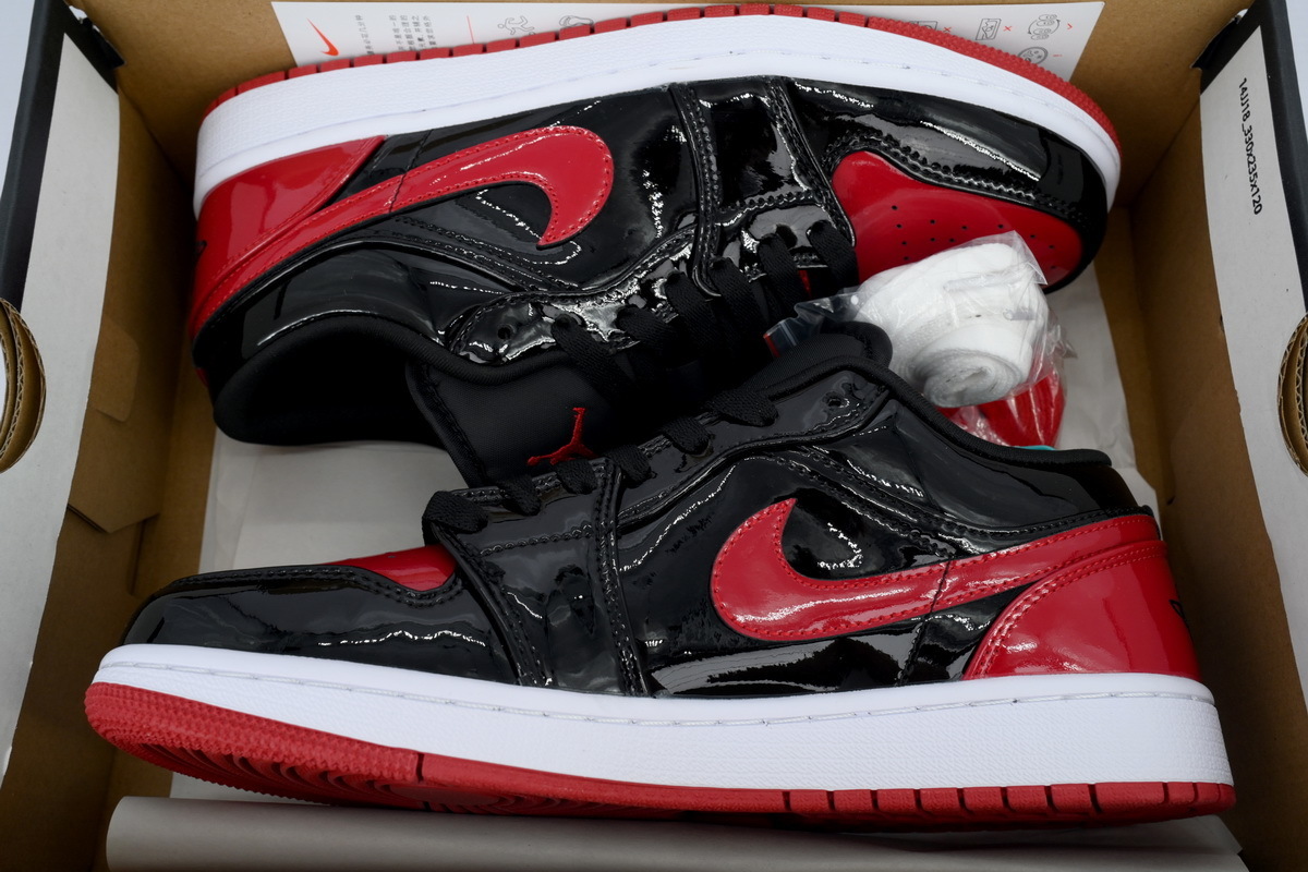Air Jordan 1 Retro Low OG 'Black Red' 553558-063