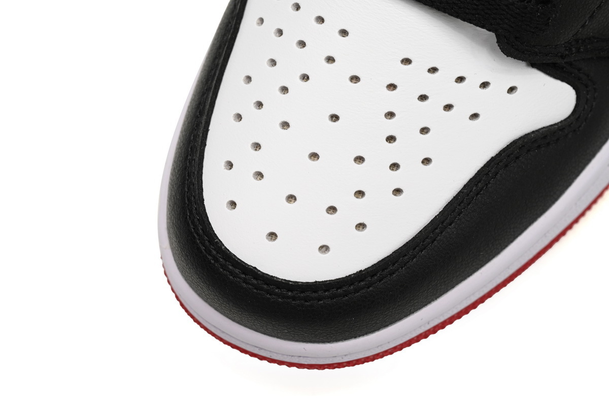 Air Jordan 1 WMNS 'Satin Black Toe' CD0461-016