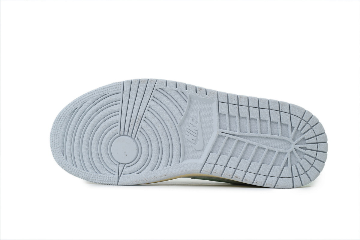 Wmns Air Jordan 1 Low 'Sail Aura' DC0774-108