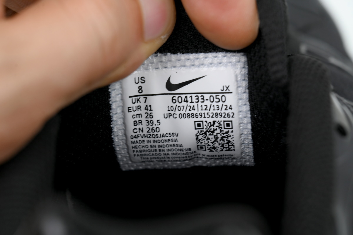 604133-050 Air Max Plus 'Triple Black'