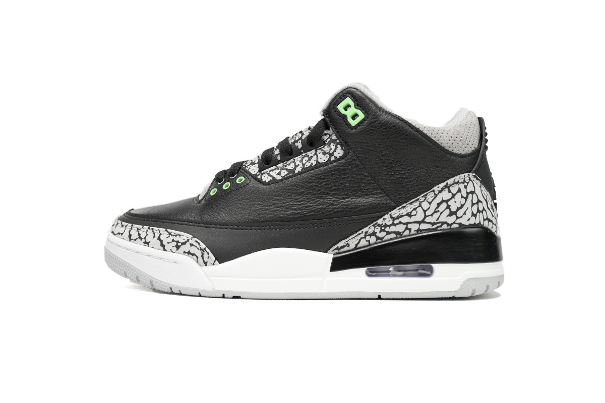 Air Jordan 3 "Black/Green Glow" CT8532-031