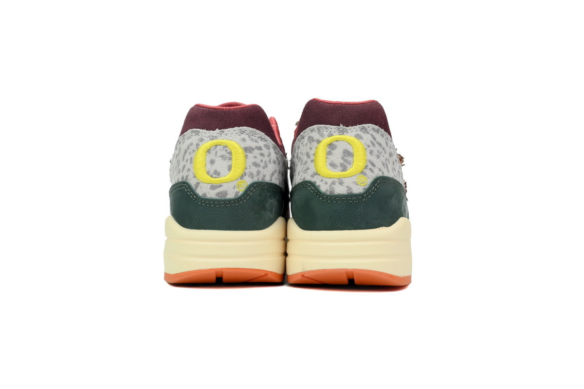 Division Street x Nike Air Max 1 Luxe “Oregon Ducks” HQ2639-100