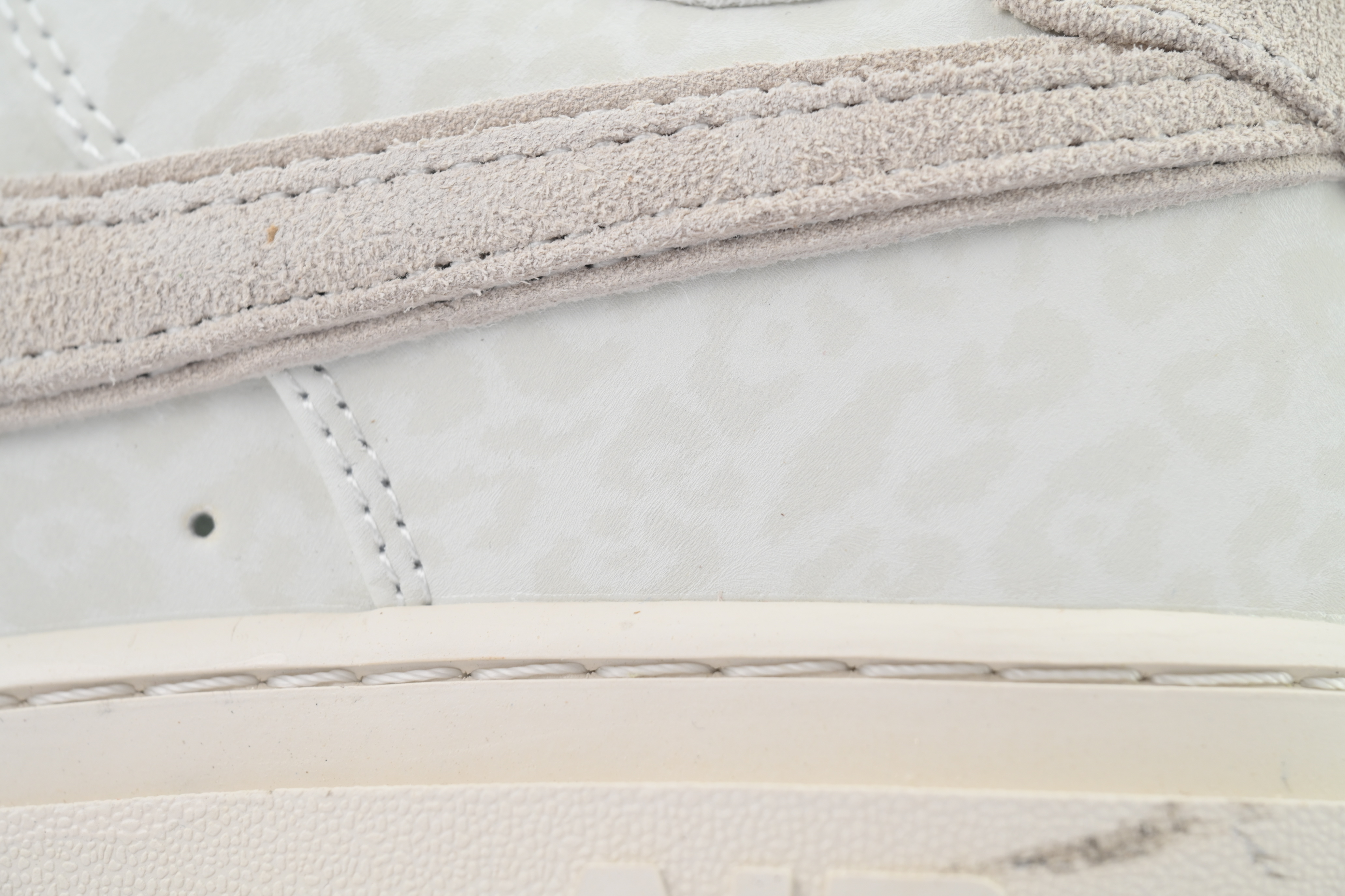 Nike Air Force 1 Luxe 'Triple White' DD9605-100