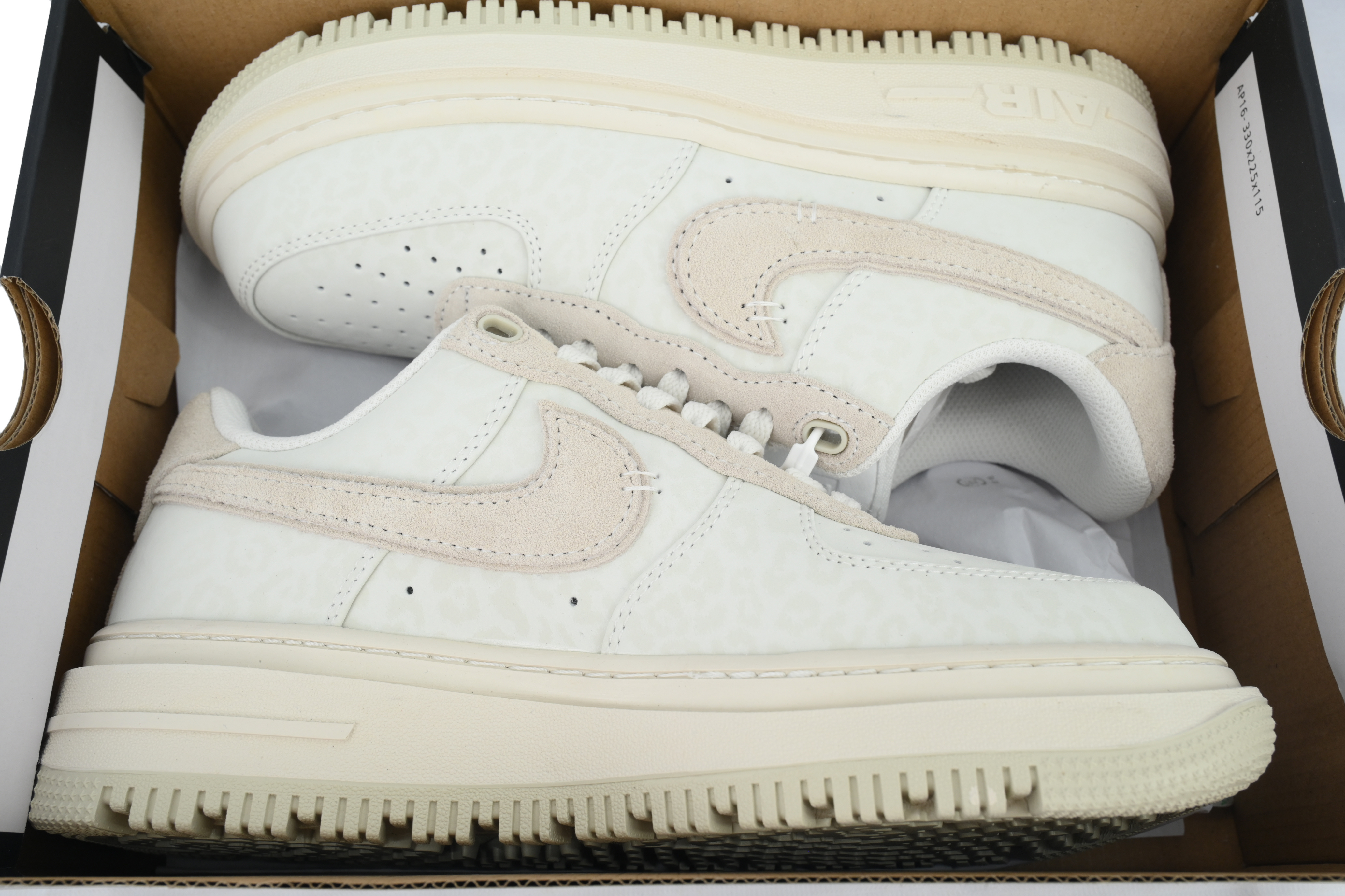 Nike Air Force 1 Luxe 'Triple White' DD9605-100