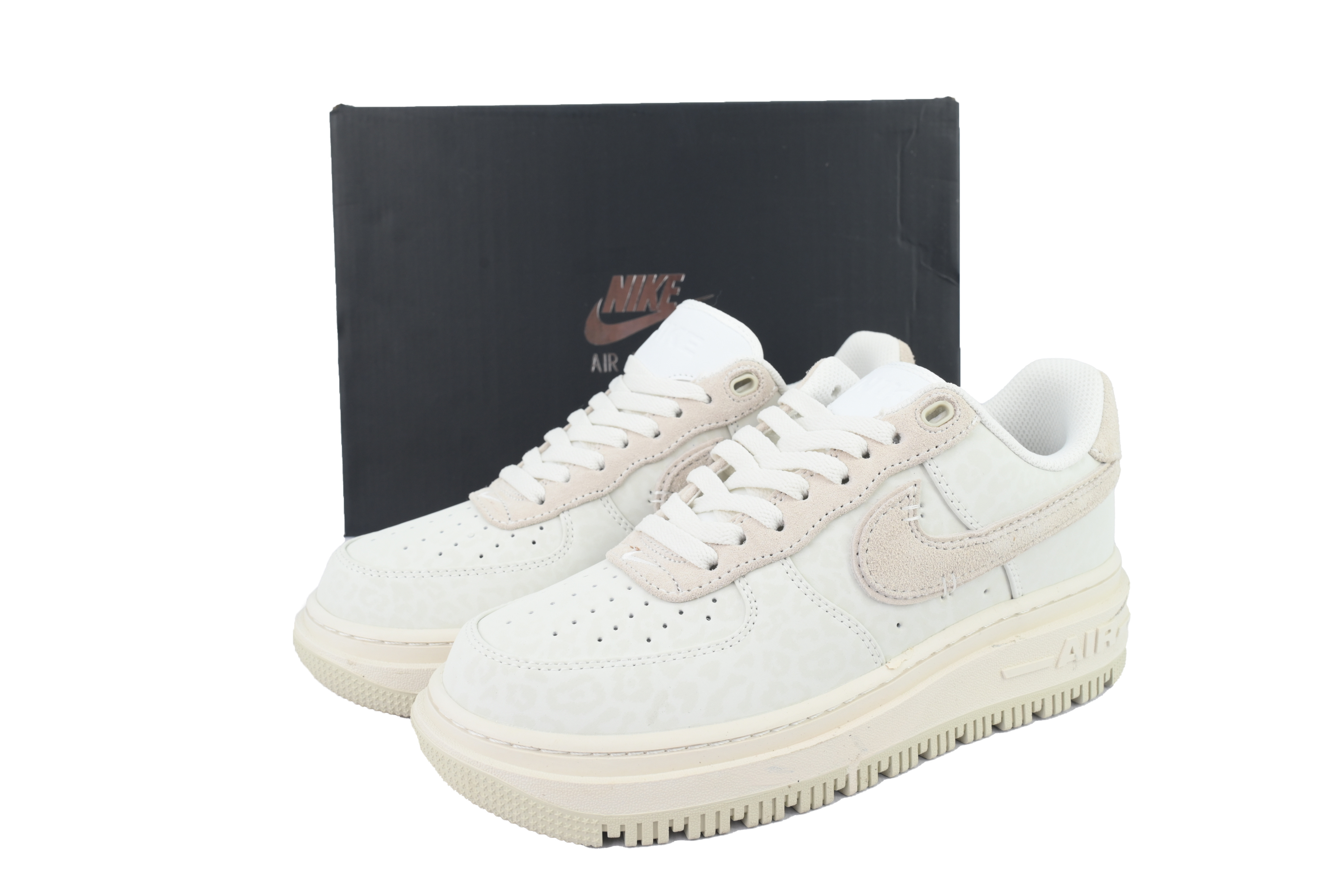 Nike Air Force 1 Luxe 'Triple White' DD9605-100