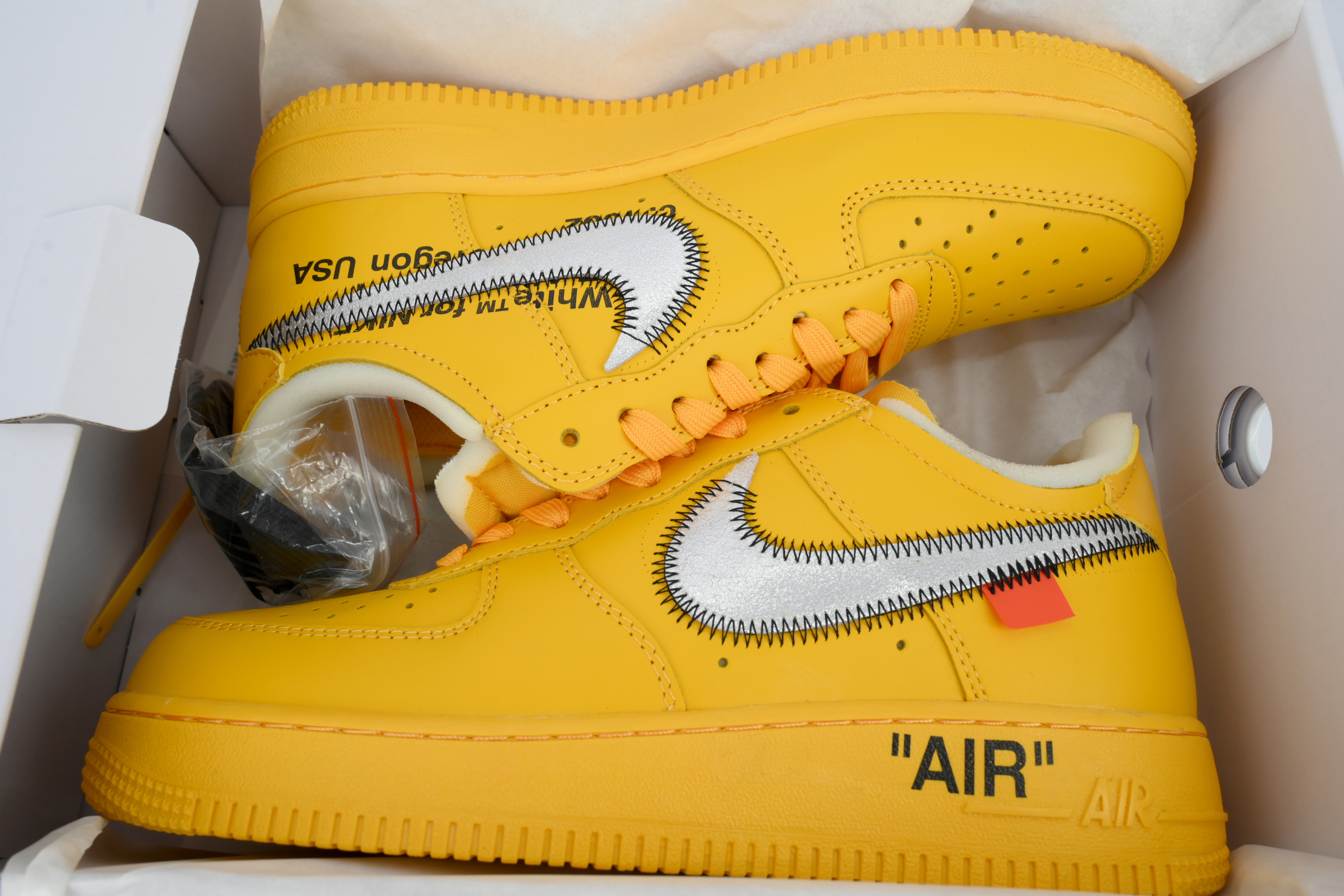 Off-White x Air Force 1 Low 'Lemonade' DD1876-700