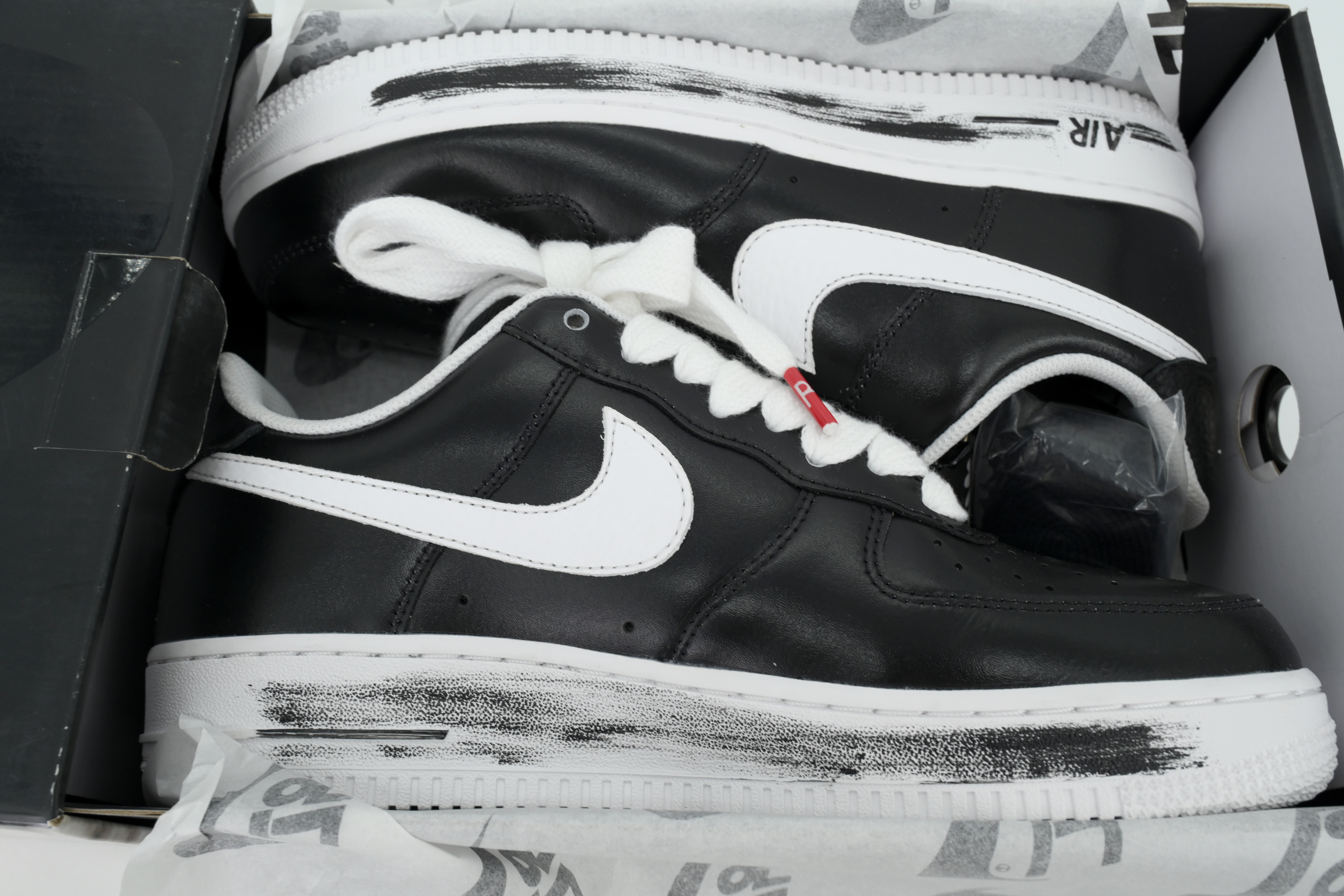 PEACEMINUSONE x Nike Air Force 1“Para-noise” AQ3692-001