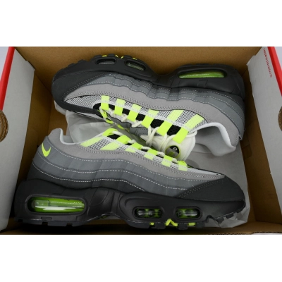 307960-002 Nike Wmns Air Max 95 'Volt' 02