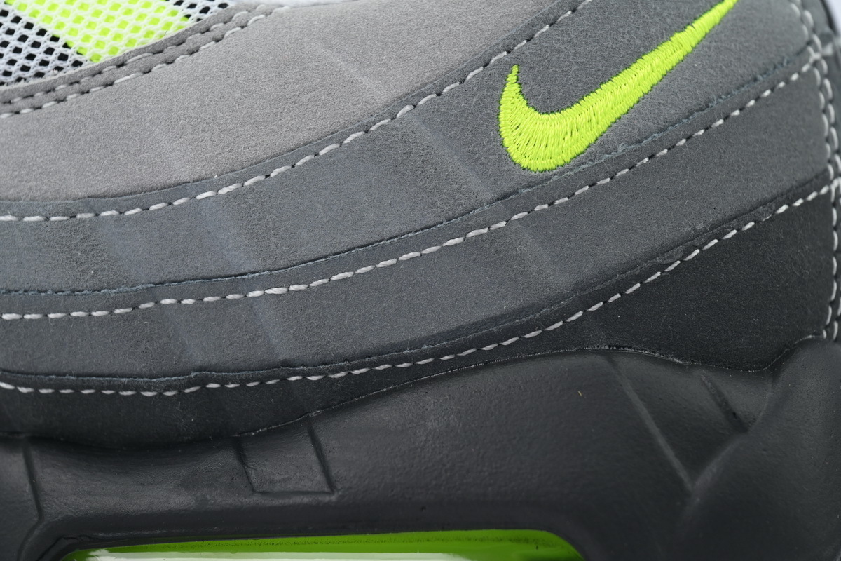 307960-002 Nike Wmns Air Max 95 'Volt'