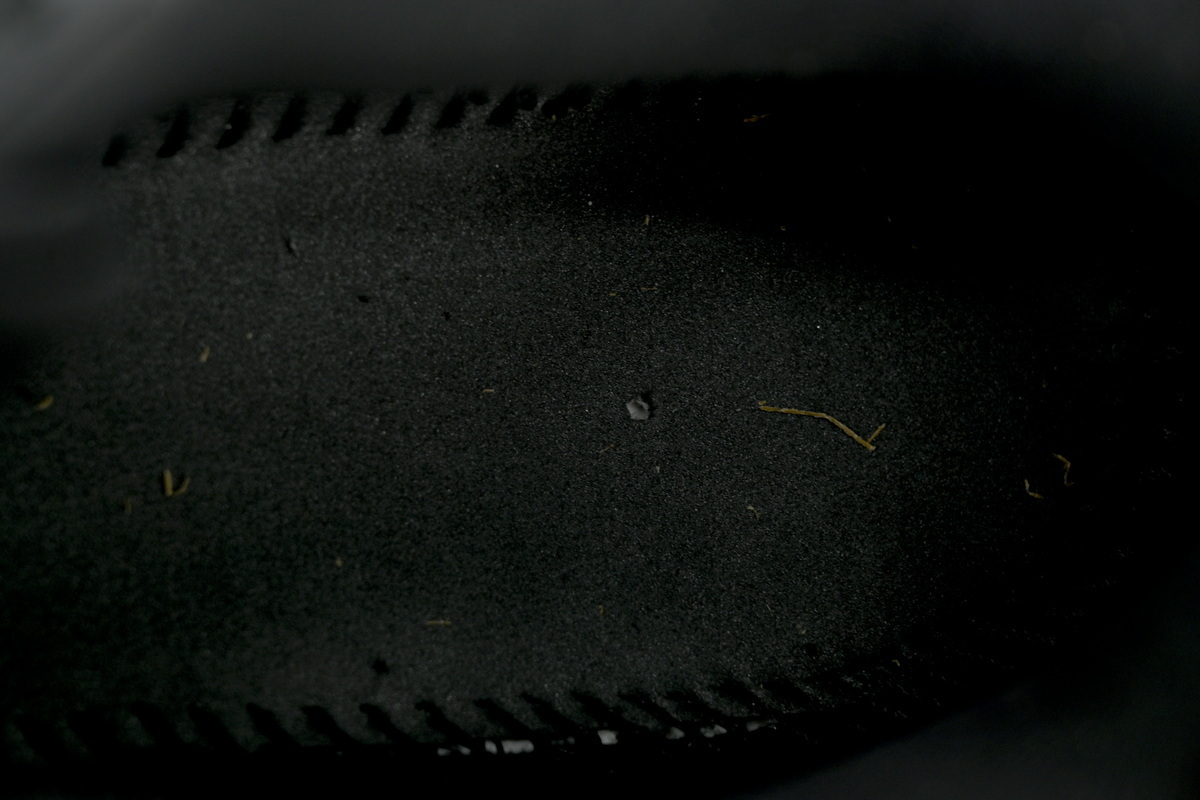 NIKE Vomero 19 Black And White HQ2050-007 