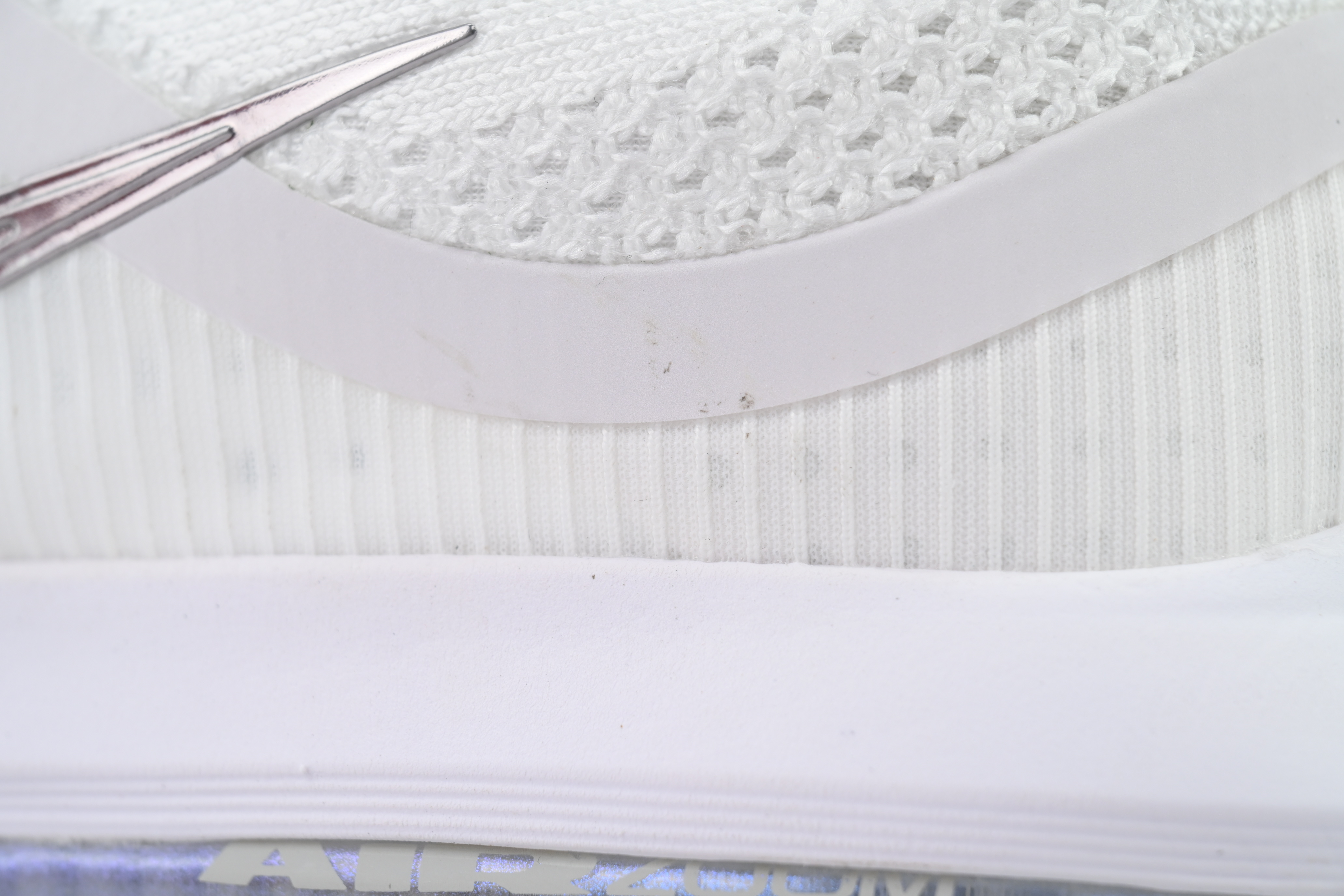 Air Zoom Pegasus Premium 'White Metallic Silver' HQ2592-102