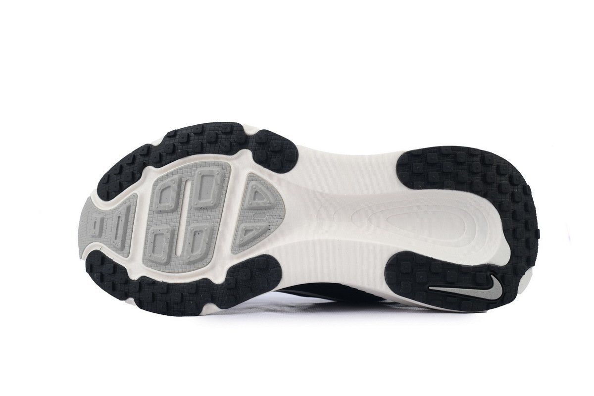 NIKE Vomero 18 'Black' HM6803-007