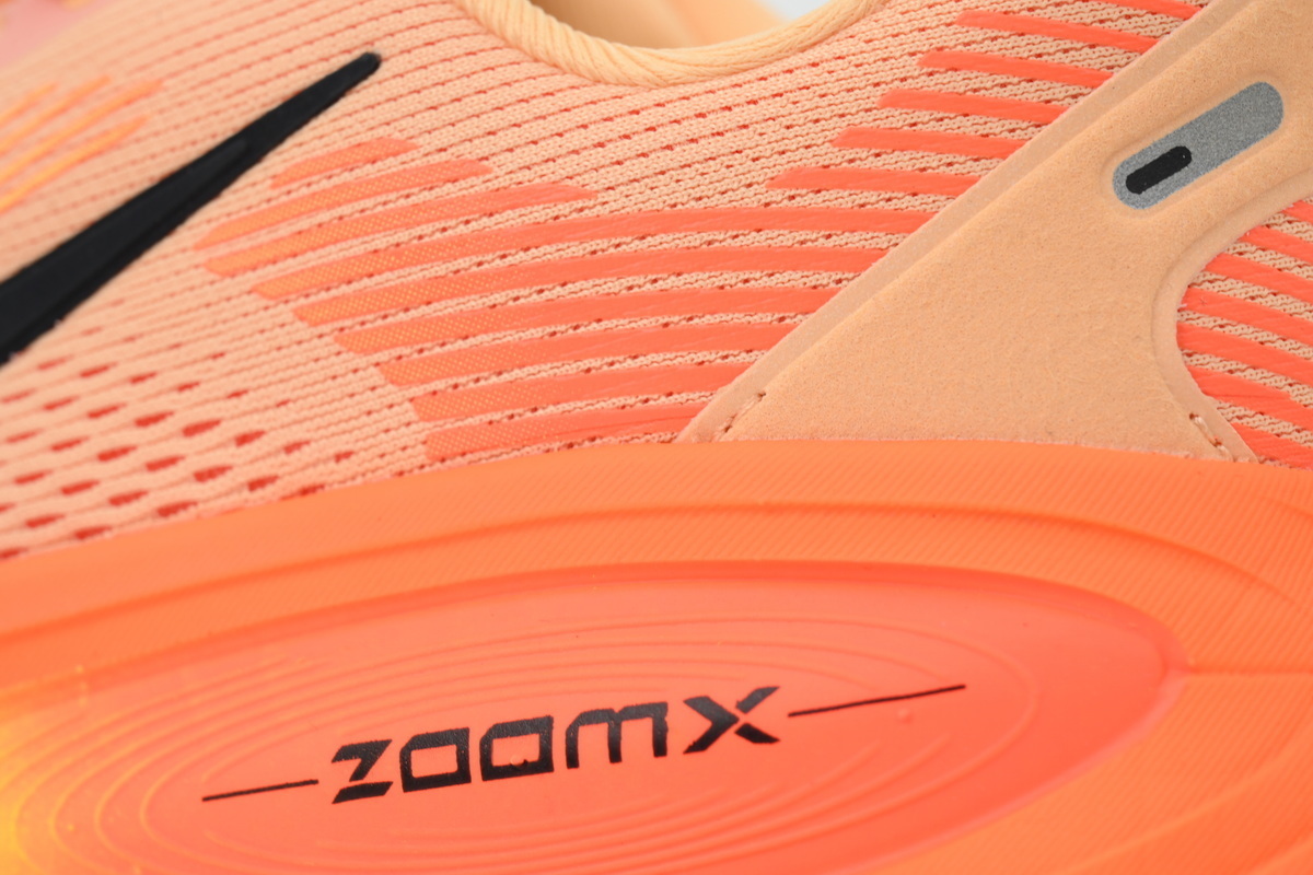Nike Vomero 18 'Orange Chalk' HM6803-700