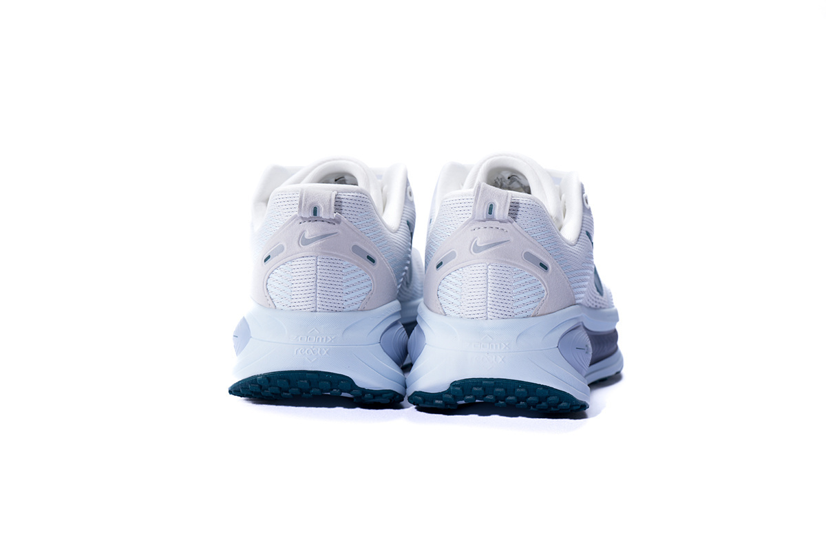 NIKE Vomero 18 'Summit White Geode Teal' HM6804-103