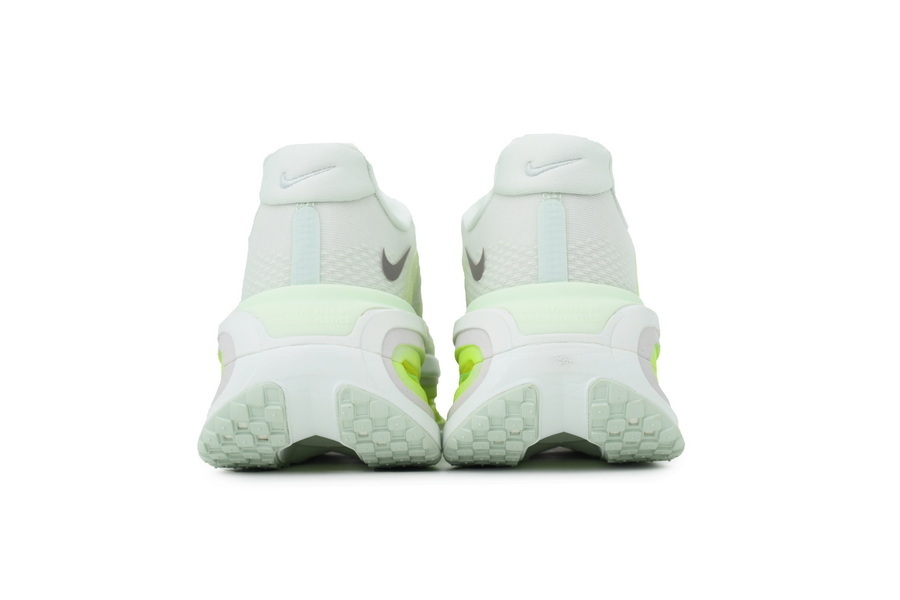 NIKE Vomero 19 Moonlight HQ2050-101