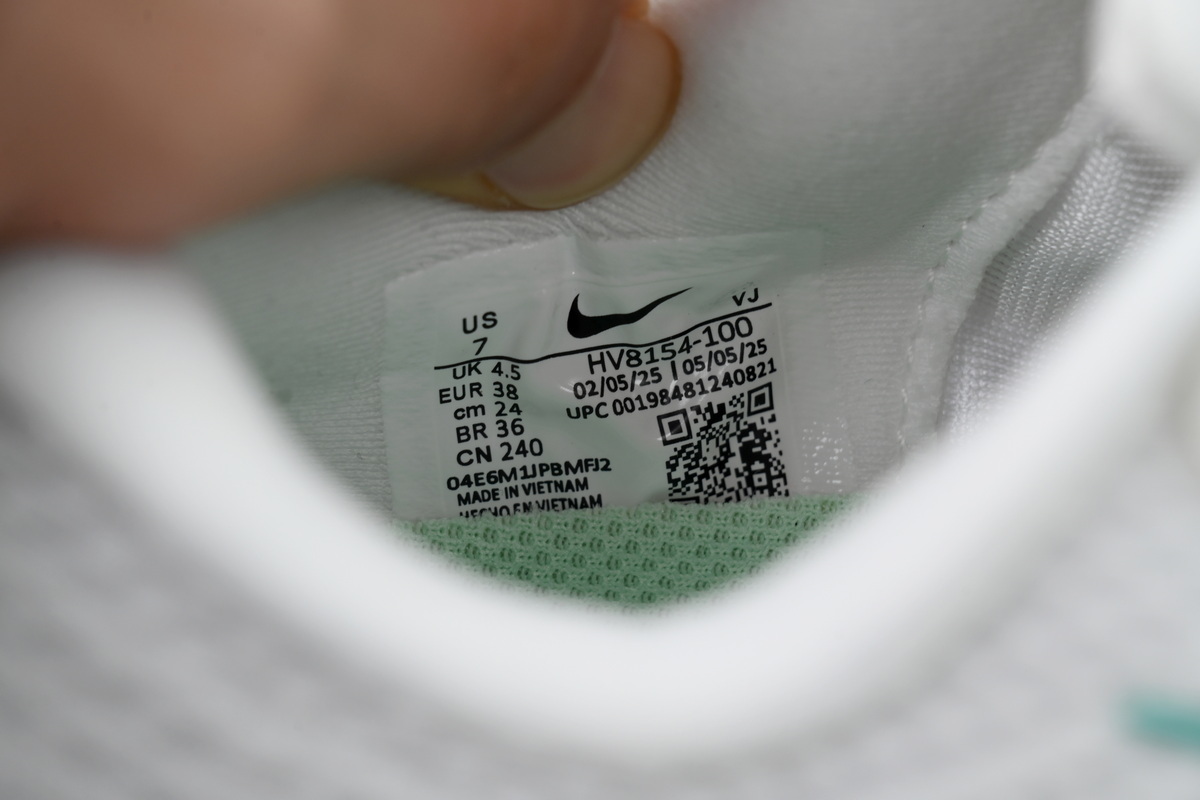Nike Wmns Vomero Plus 'White Bleached Turquoise' HV8154-100