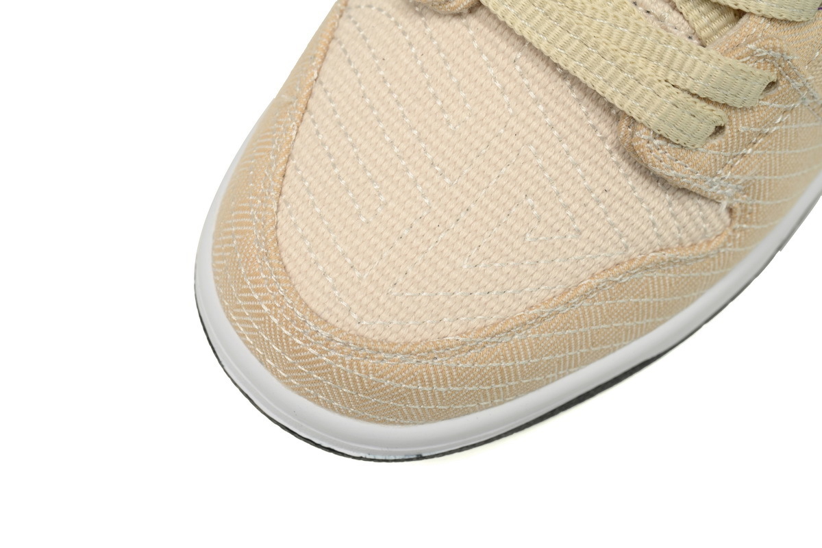 Albino & Preto × Nike SB Dunk Low Pro “Pearl White” FD2627-200