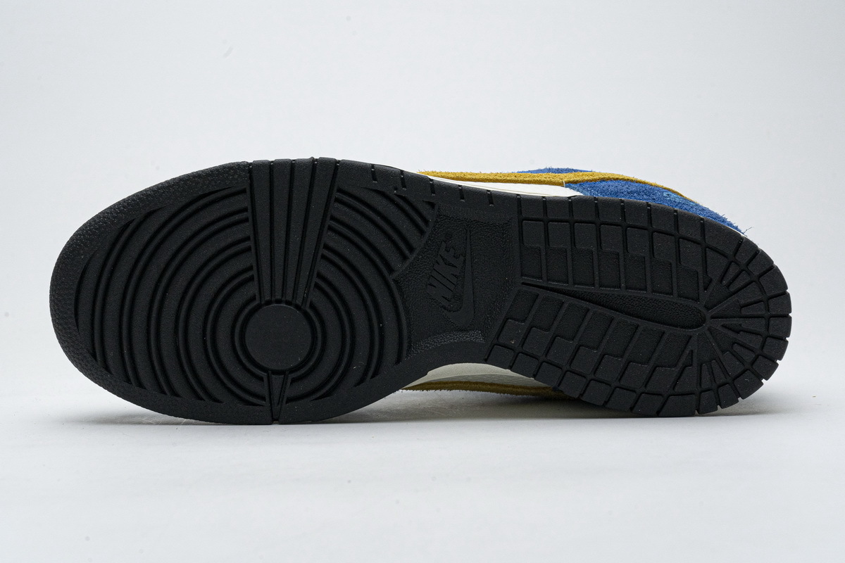 Kasina x Nike Dunk Low “80s Bus” CZ6501-100