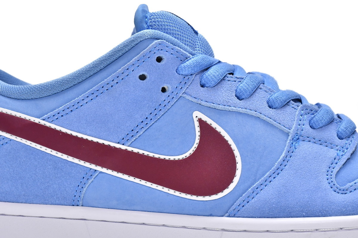 Nike SB Dunk Low Philadelphia Phillies DQ4040-400