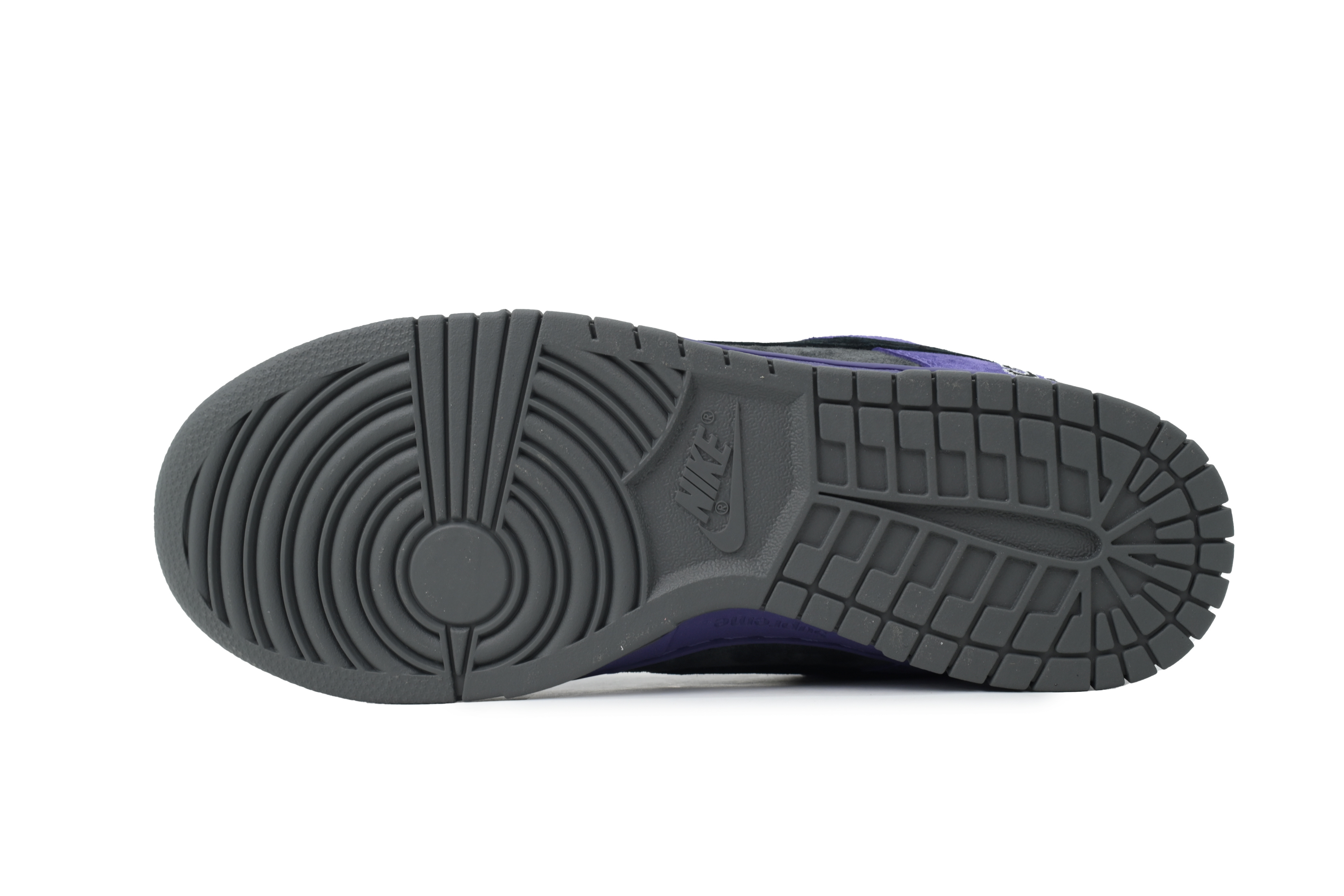 Nike Supreme x Dunk Low SB 'Ink' HQ8487-500