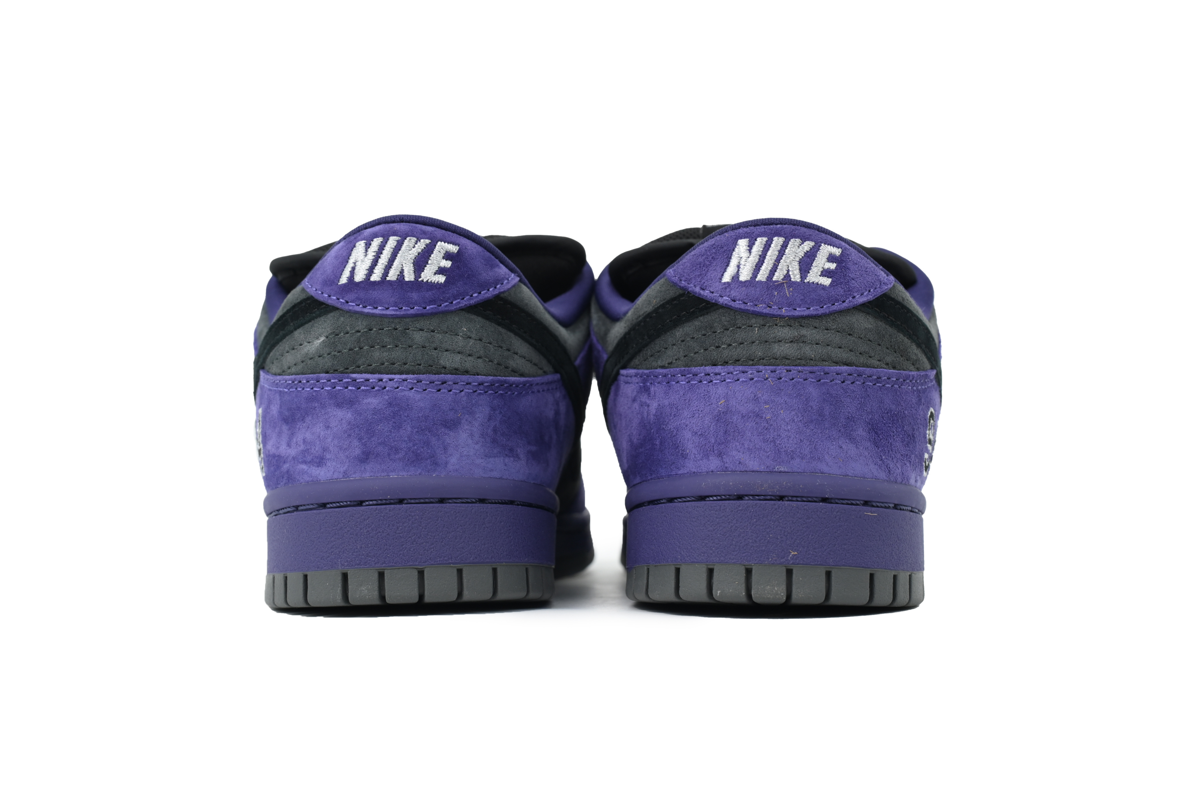 Nike Supreme x Dunk Low SB 'Ink' HQ8487-500