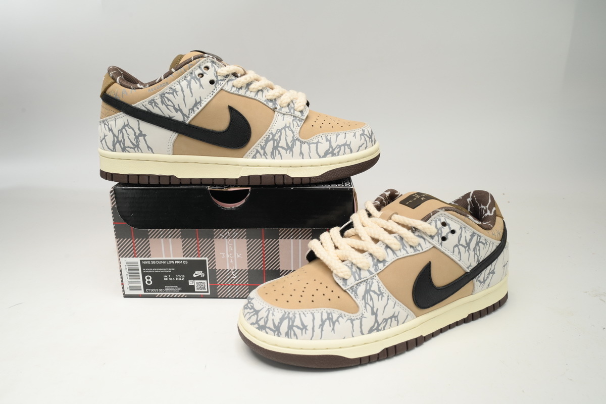 Nike Travis Scott X SB DunkGrey White Cashew Fruit CT5053-010