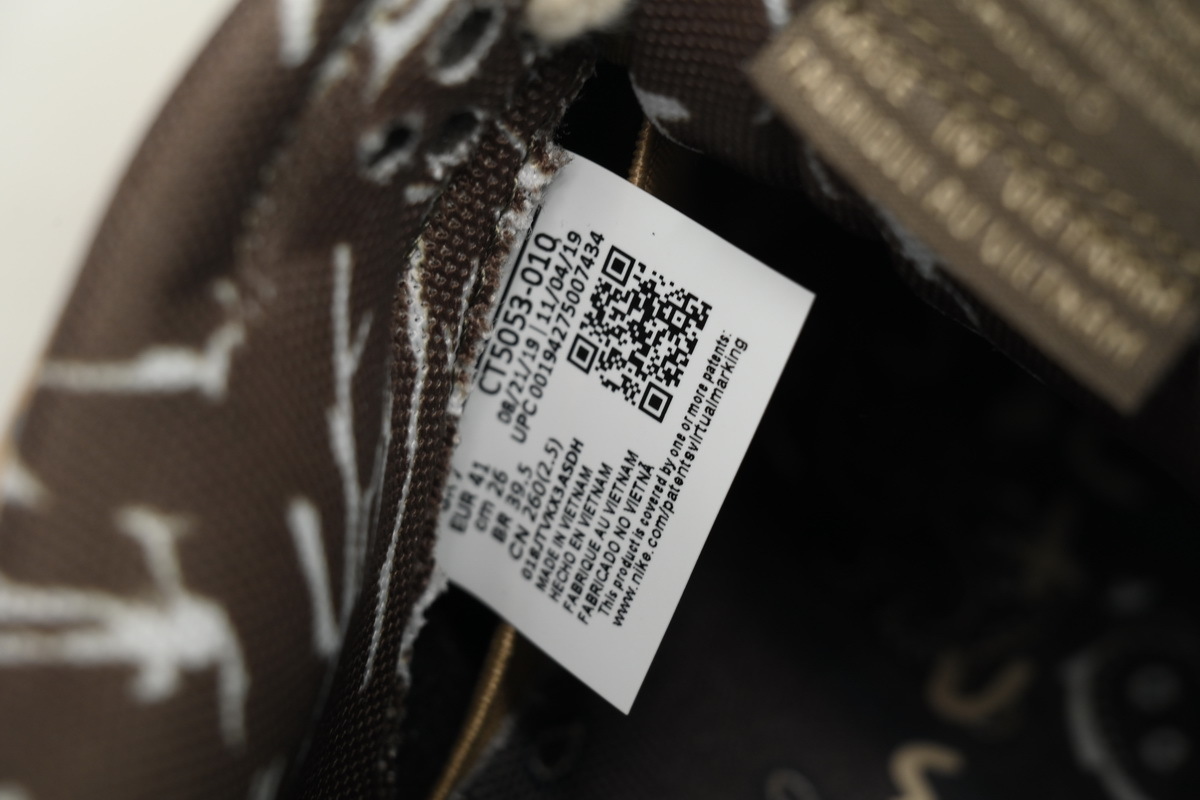 Nike Travis Scott X SB DunkGrey White Cashew Fruit CT5053-010