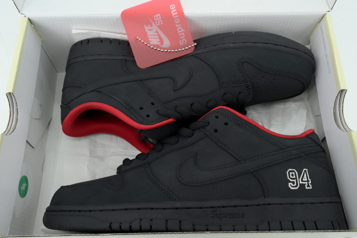 Supreme x Nike Dunk Low SB 'Black' HQ8487-001