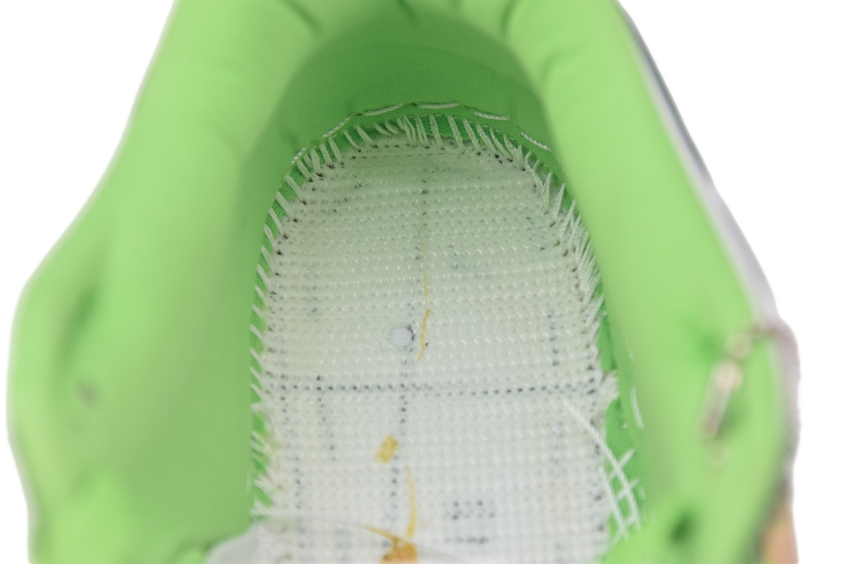 Supreme x Nike SB Dunk Low “Mean Green” DH3228-101