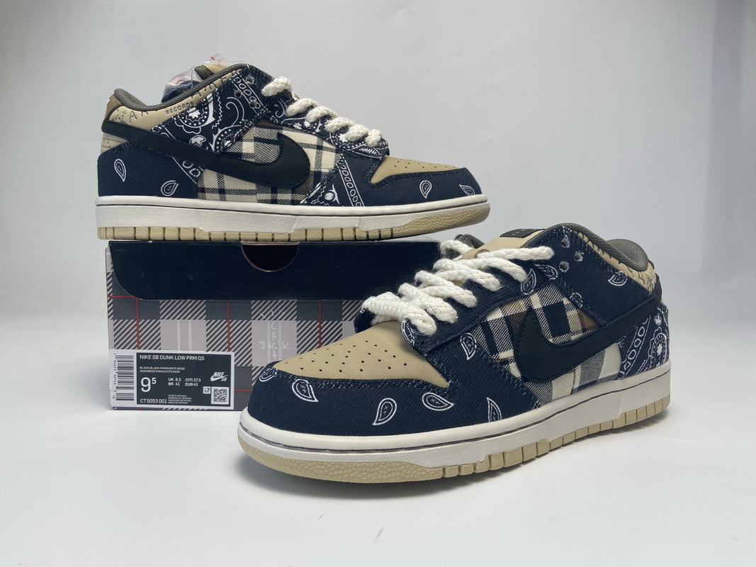 Travis Scott x Nike SB Dunk Low CT5053-001