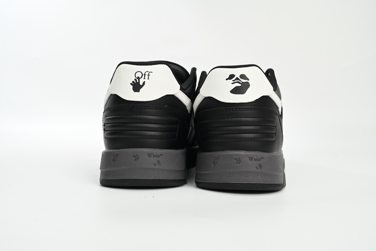 FF-WHITE Out Of Black Skin And White Tail OMIA18 9C99LEA00 41001