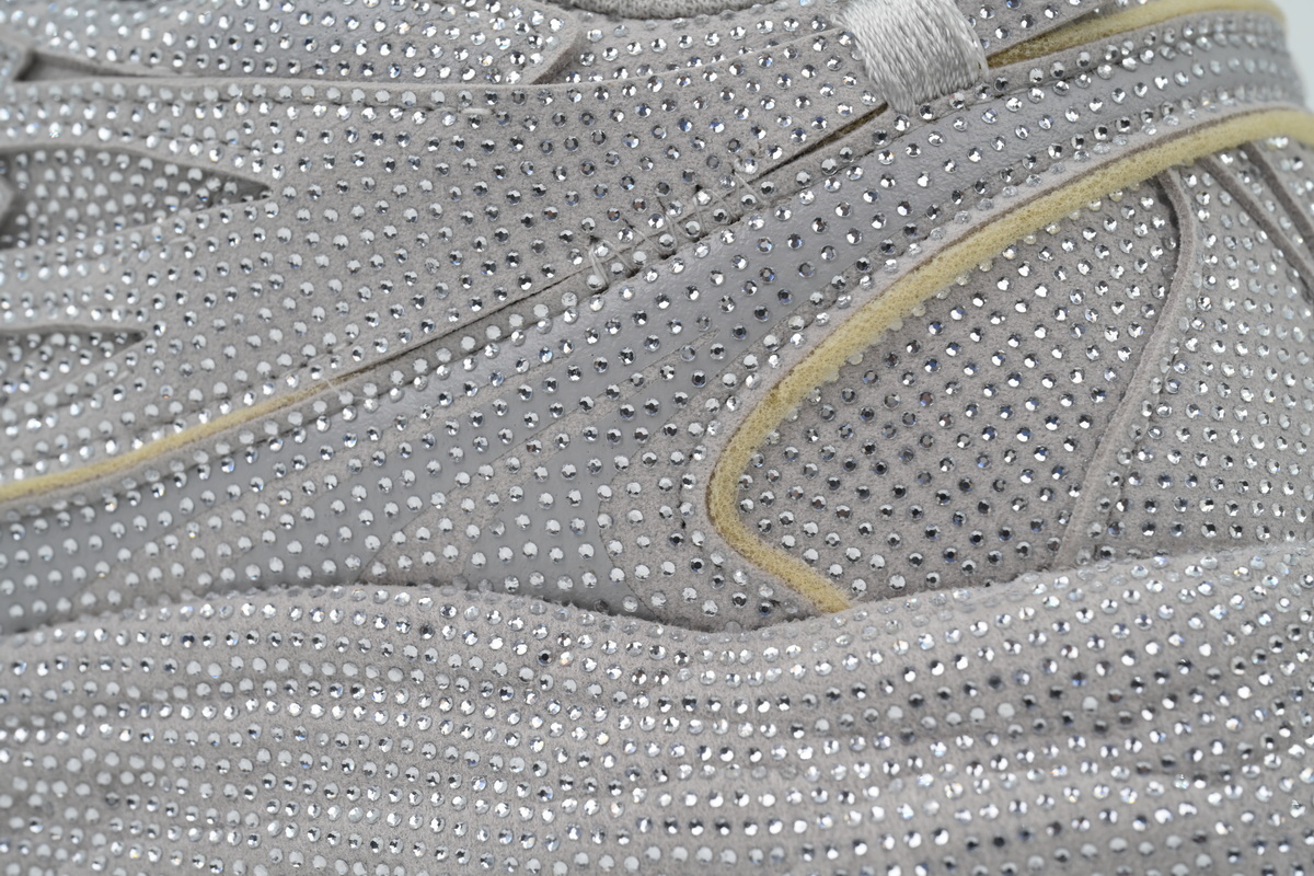 FF-WHITE Out Of Silver Full Diamond OWIA289W24 FAB00 18300
