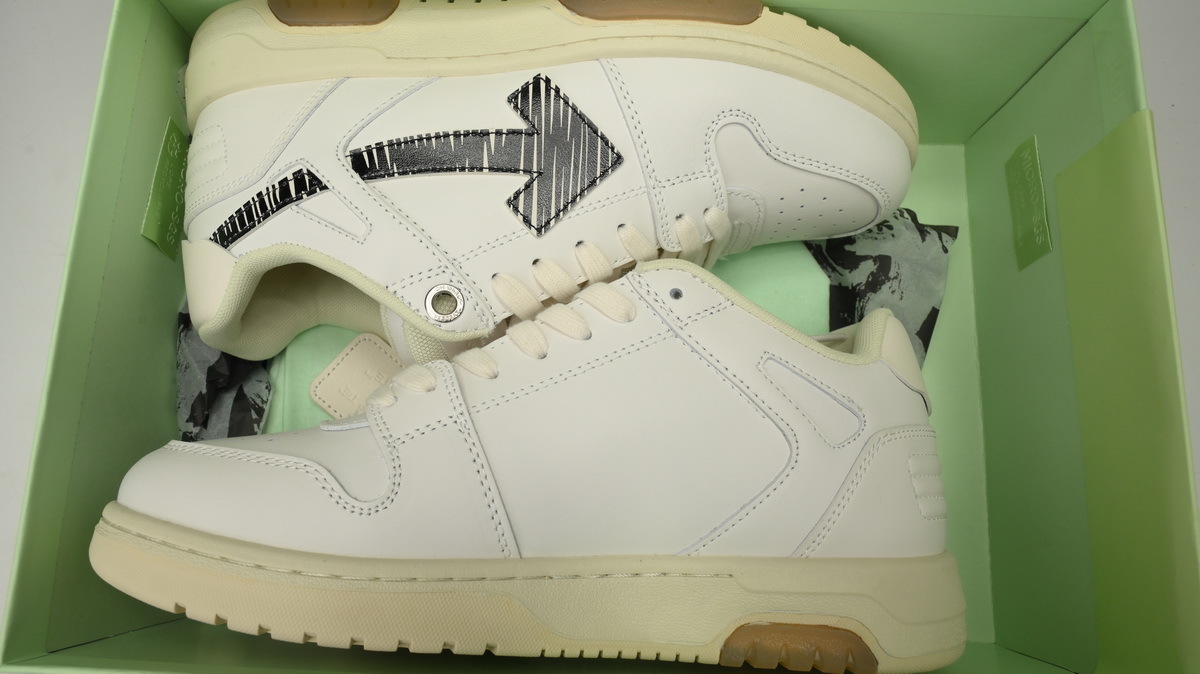 FF-WHITE Out Of White Black Hook OMIA189S 21LEA003 0110