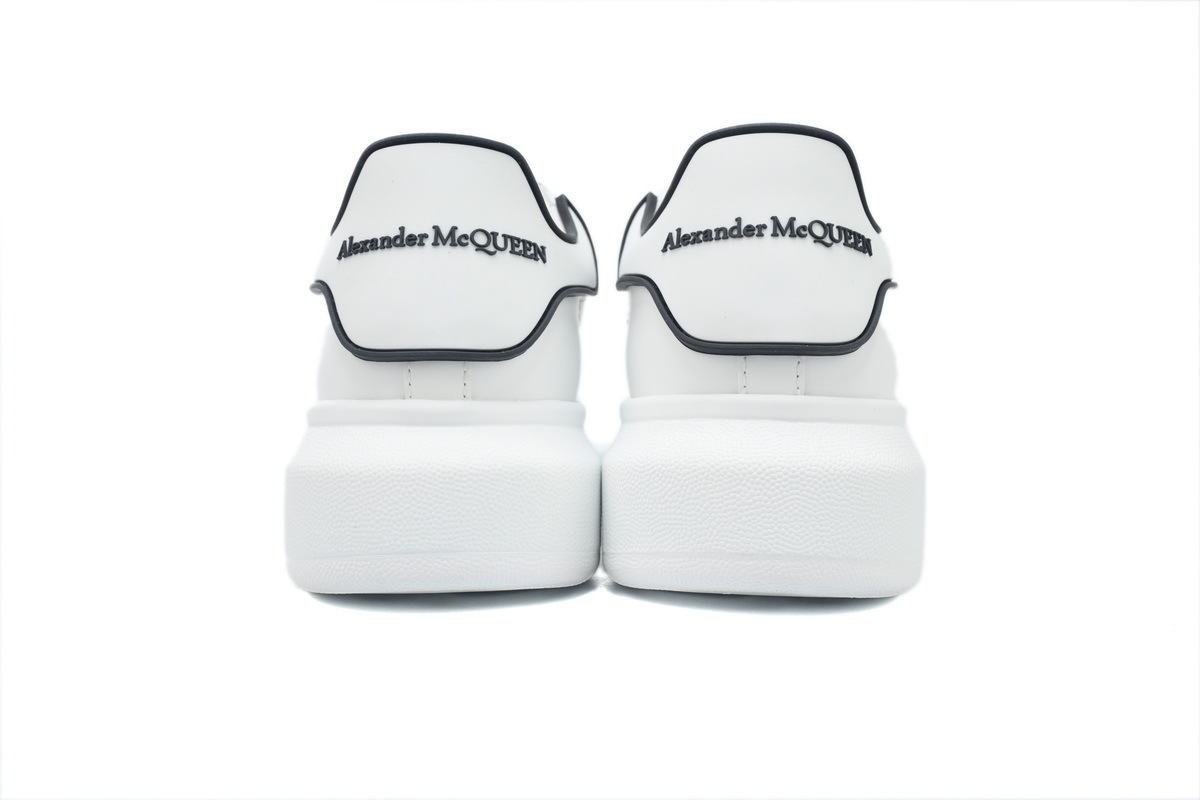 Alexander McQueen Sneake White Black