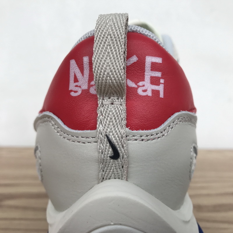 Sacai x Nike Pegasua Vaporfly Villain Grey Blue Red CV1363-100