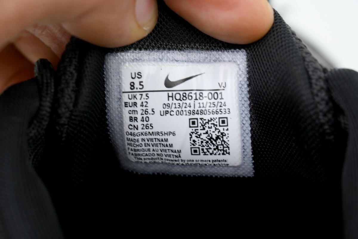 sacai x Zegamadome 'Black' HQ8618-001
