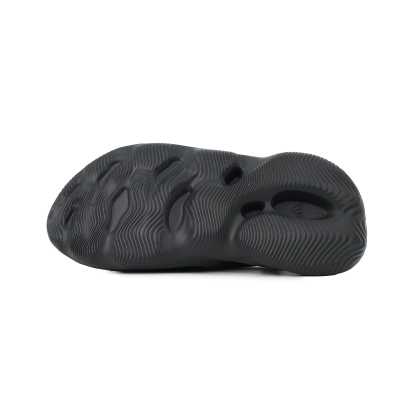 adidas originals Yeezy Foam Runner Onyx HP8739 02