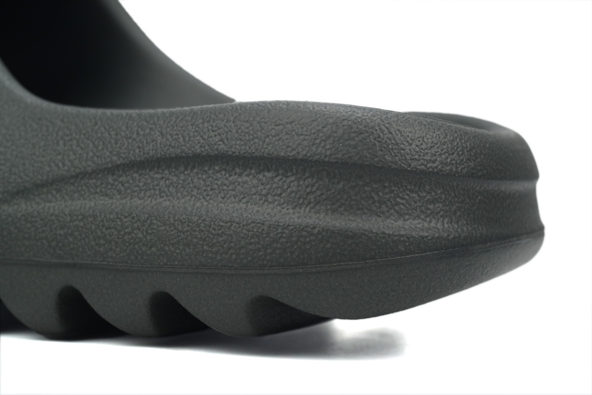 adidas Yeezy Cool Black ID5103
