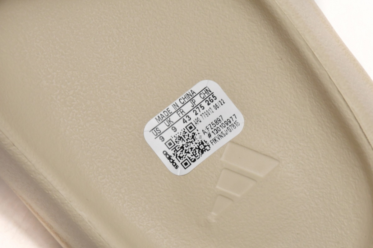 adidas Yeezy Slide Bone FZ5897