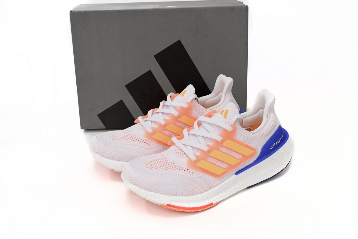 8851-15 Adidas Ultra Boost 2023 LIGHT Black And White HQ6352