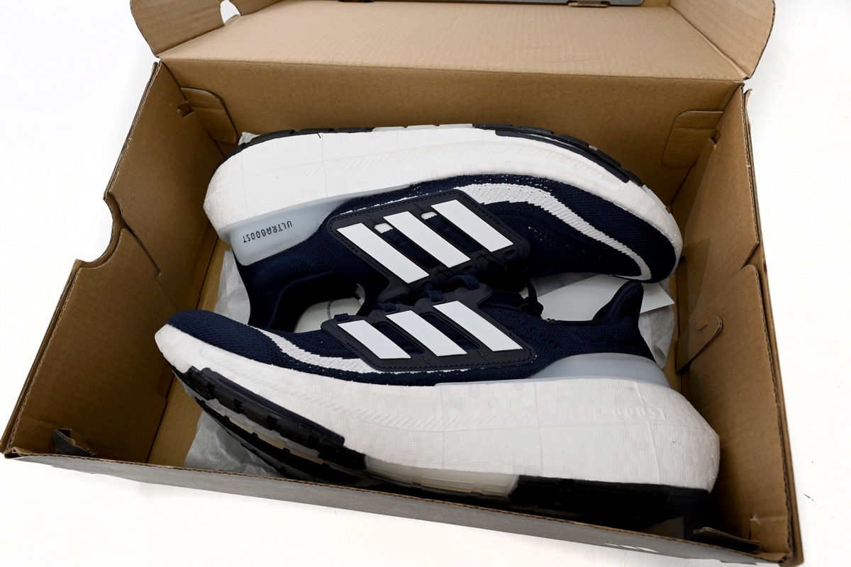 8851-17 Adidas Ultra Boost 2023 LIGHT Black And White Blue and white bars HP9203