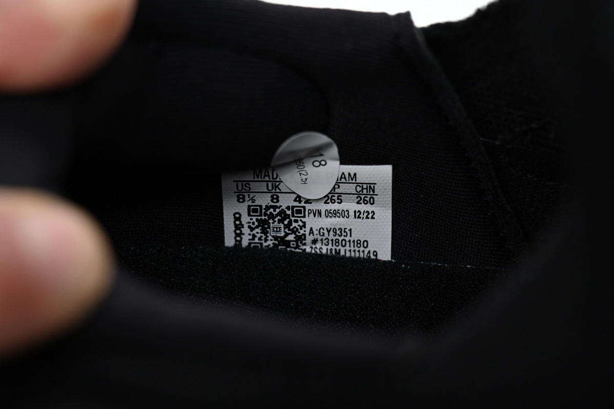 8851-1 Adidas Ultra Boost 2023 LIGHT Black And White GY9351