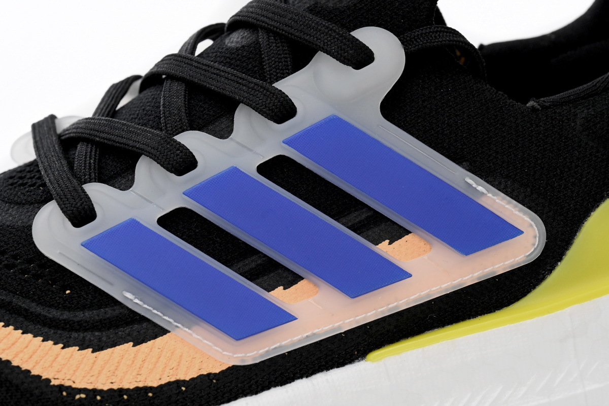 8851-20 Adidas Ultra Boost 2023 LIGHT Black And White HP9204
