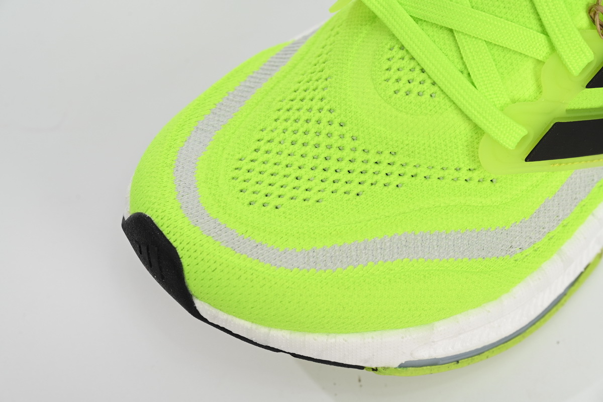 8851-22 Adidas Ultra Boost 2023 LIGHT Black And White IE1767