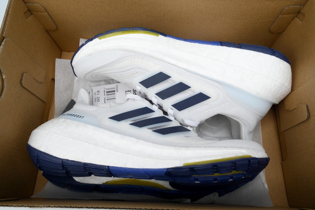 8851-25 Adidas Ultra Boost 2023 LIGHT Black And White ID3285