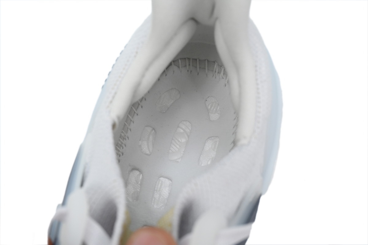 8851-25 Adidas Ultra Boost 2023 LIGHT Black And White ID3285