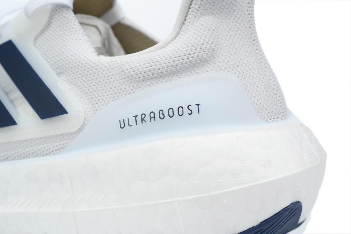 8851-25 Adidas Ultra Boost 2023 LIGHT Black And White ID3285