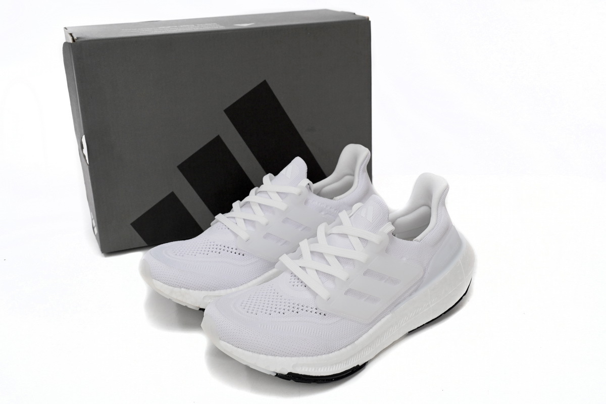 8851-3 Adidas Ultra Boost 2023 LIGHT Black And White GY9350